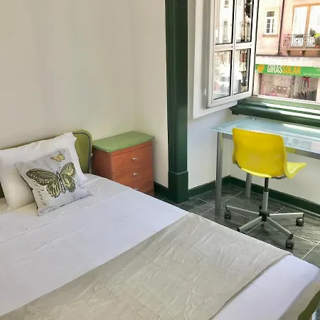 Sublime Olive Bedroom Homestay Lisbon